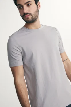 Basic crew neck T-shirt