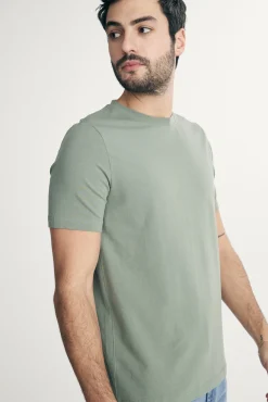 Basic crew neck T-shirt