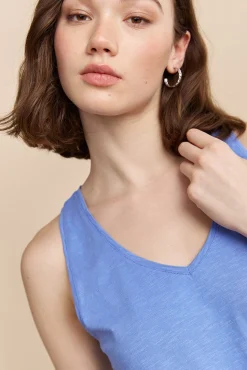 Basic V neck cami