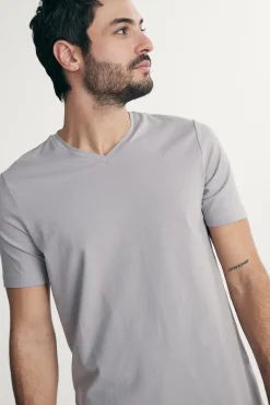 Basic V neck T-shirt
