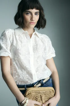 Blouse with crochet collar