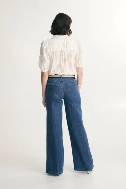 Blouse with crochet collar