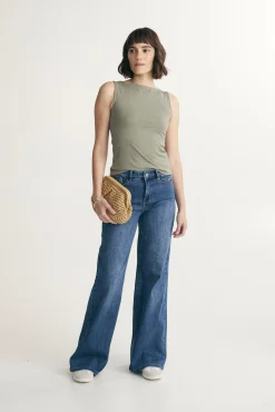 Boat neck top