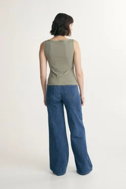 Boat neck top