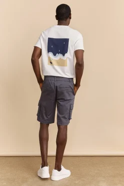Cargo shorts with pockets