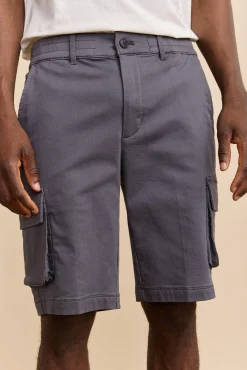 Cargo shorts with pockets