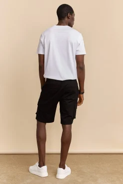Cargo shorts with pockets