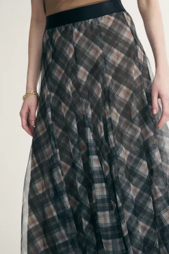 Checkered mesh skirt
