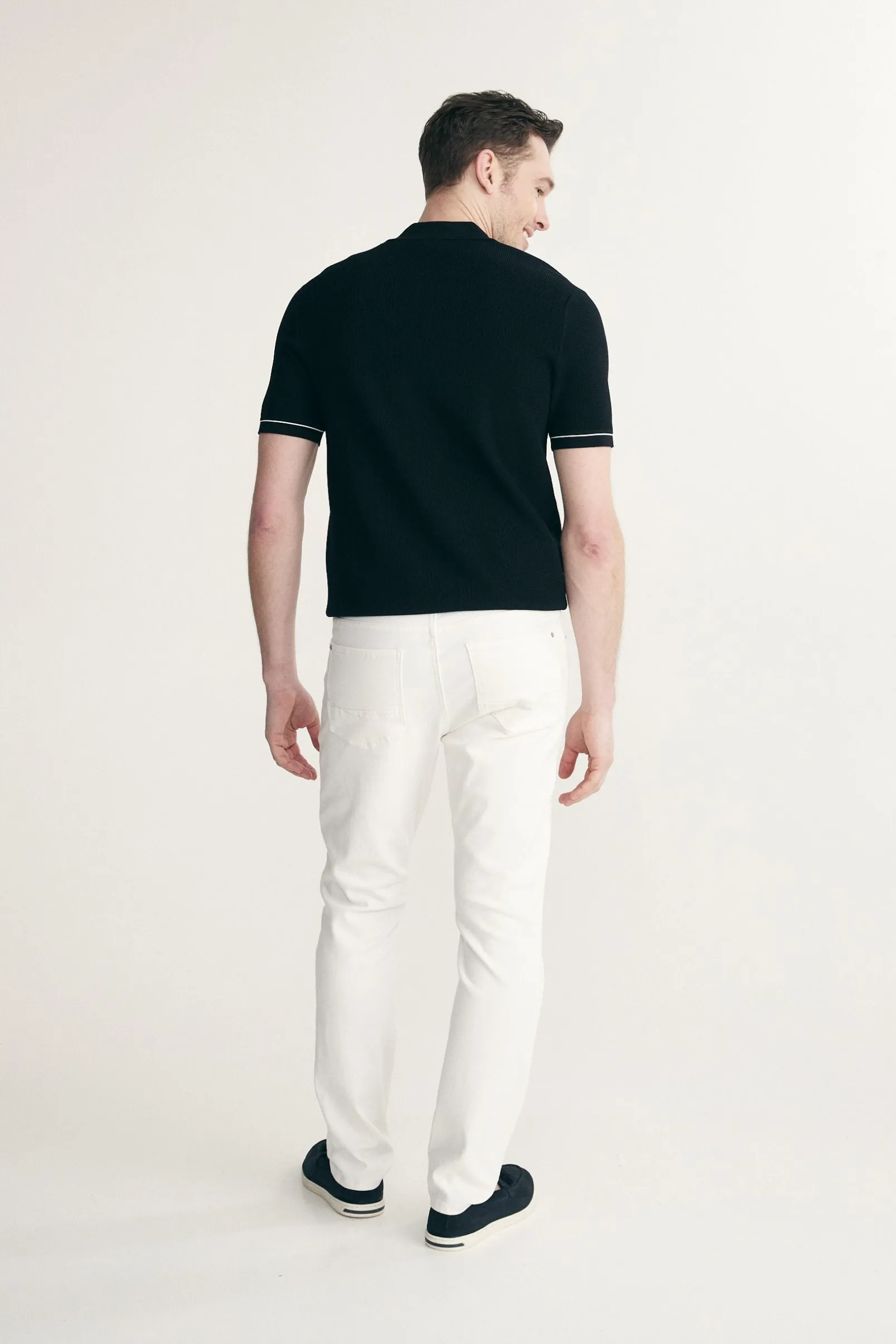 Contrast details knitted shirt with zip