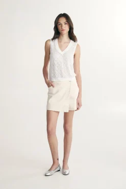 Cropped sleeveless sweater