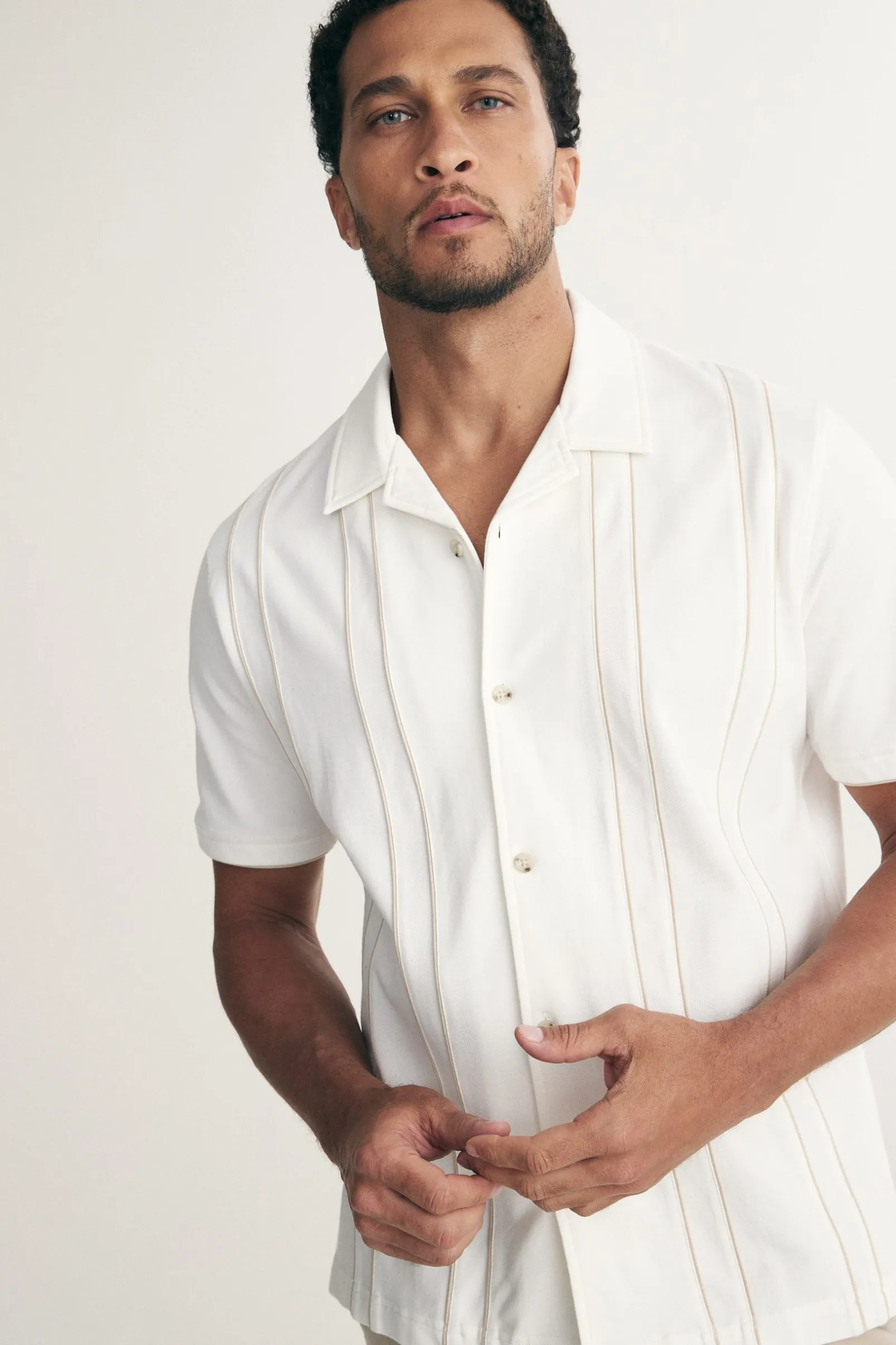 Cuban collar fitted shirt