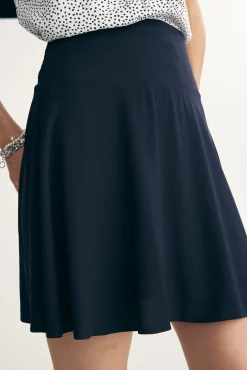 Elastic waist skirt
