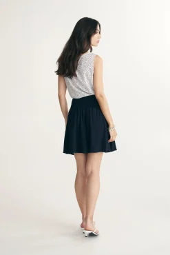 Elastic waist skirt