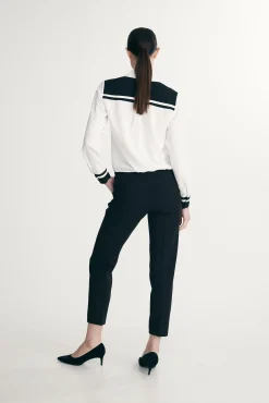 Fluid blouse with drawstring