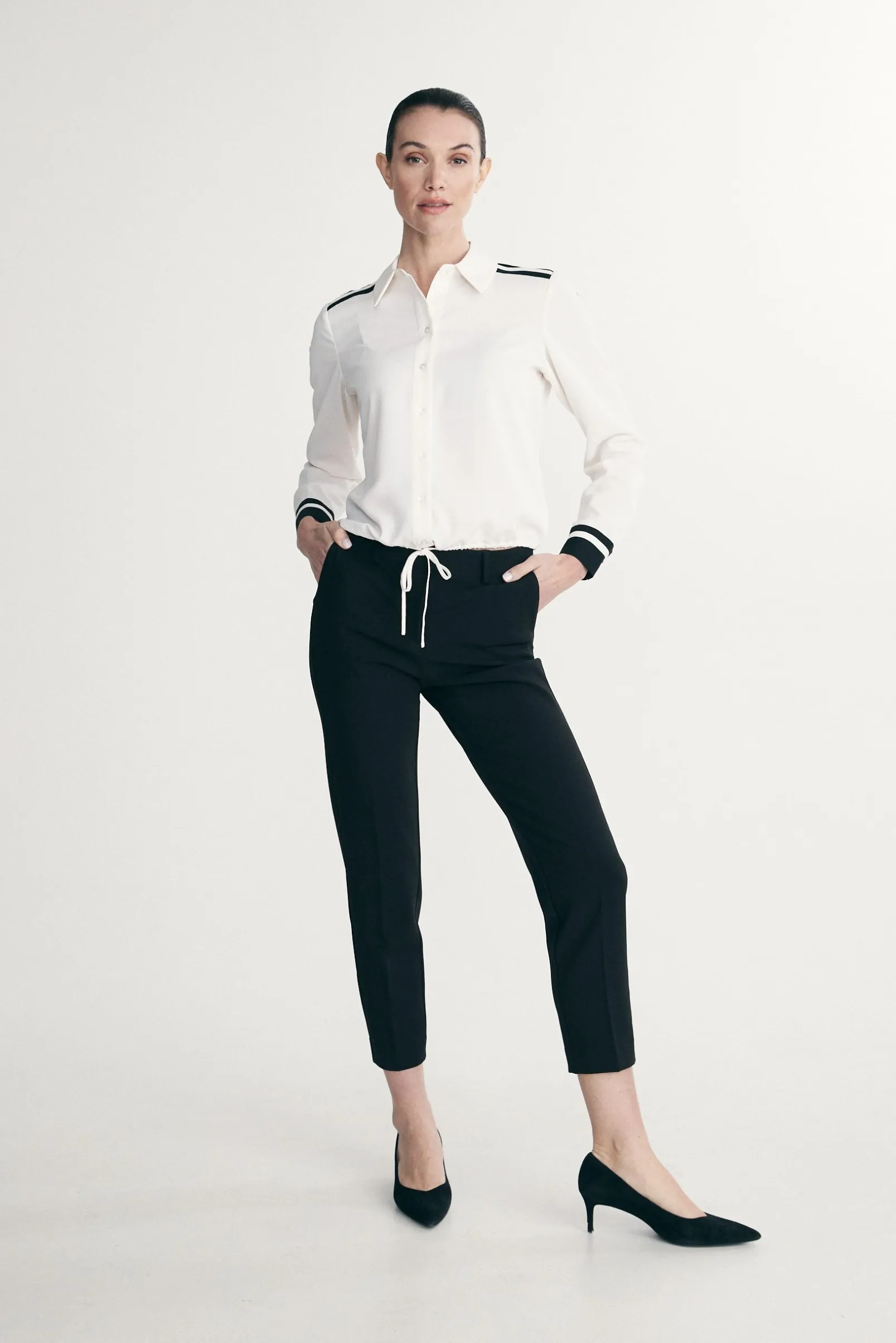 Fluid blouse with drawstring