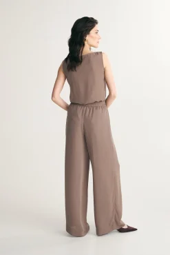 Fluid pants