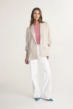 Fluid straight blazer