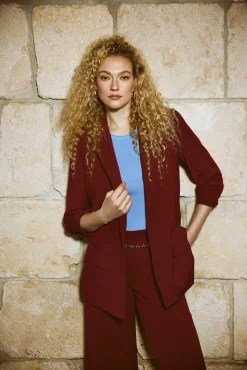 Fluid straight blazer