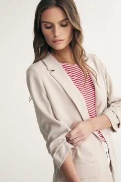Fluid straight blazer