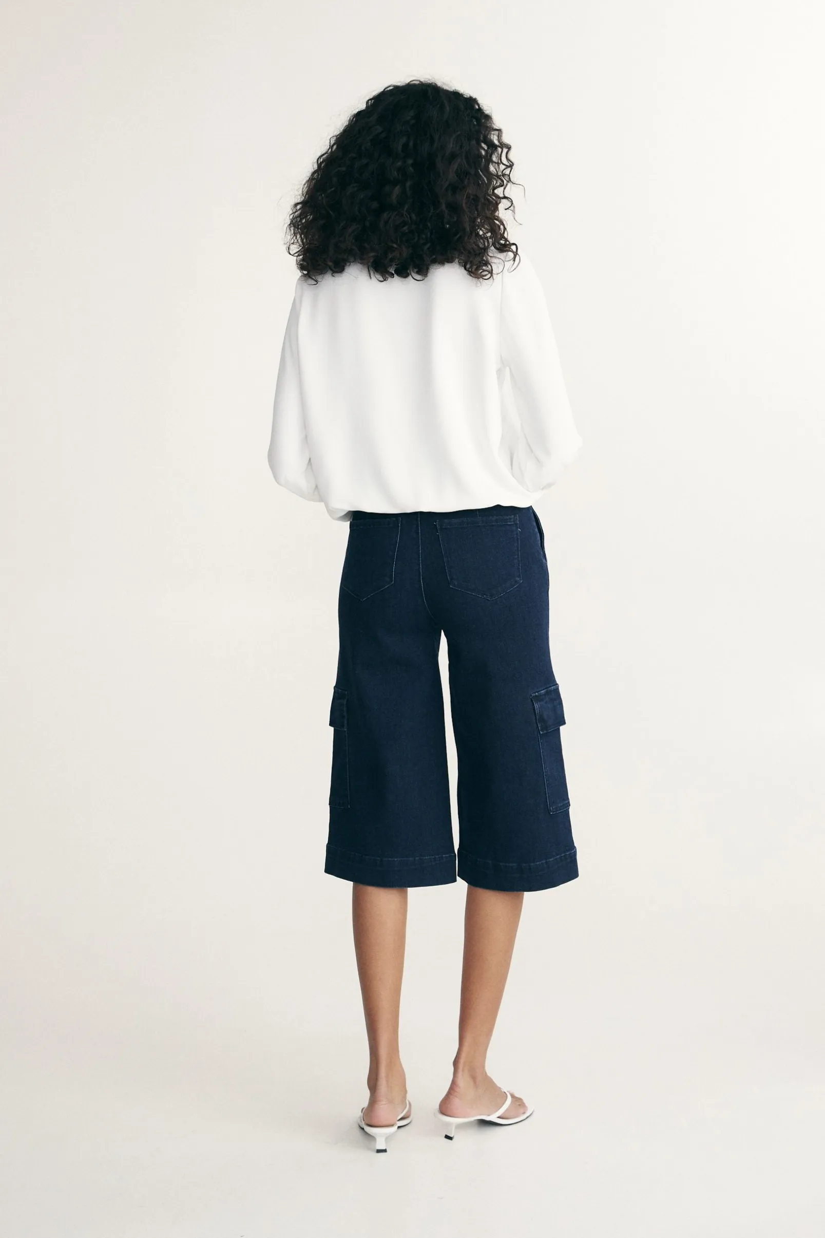 Gathered top