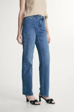 High rise 90's straight leg fit jeans