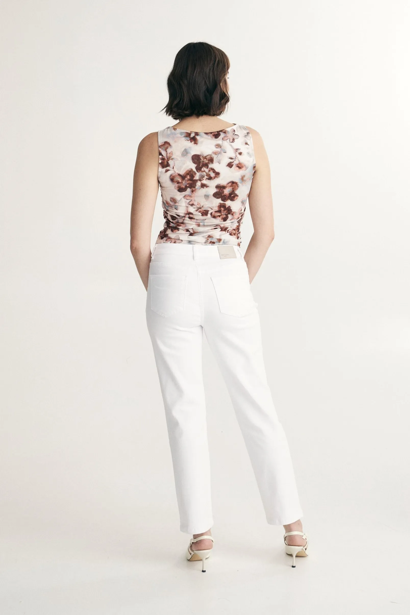 High waist cropped jean