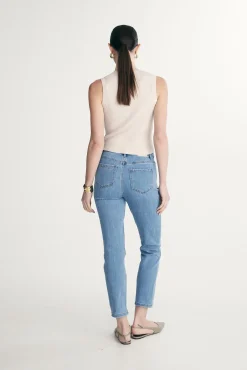 High waist embroidered jeans