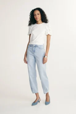 High waist jean with pleats hem