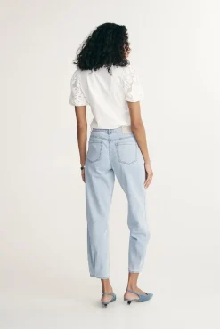 High waist jean with pleats hem