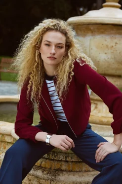 Jacket with drawstring