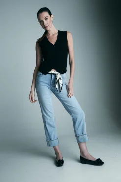 Jeans with large cuff