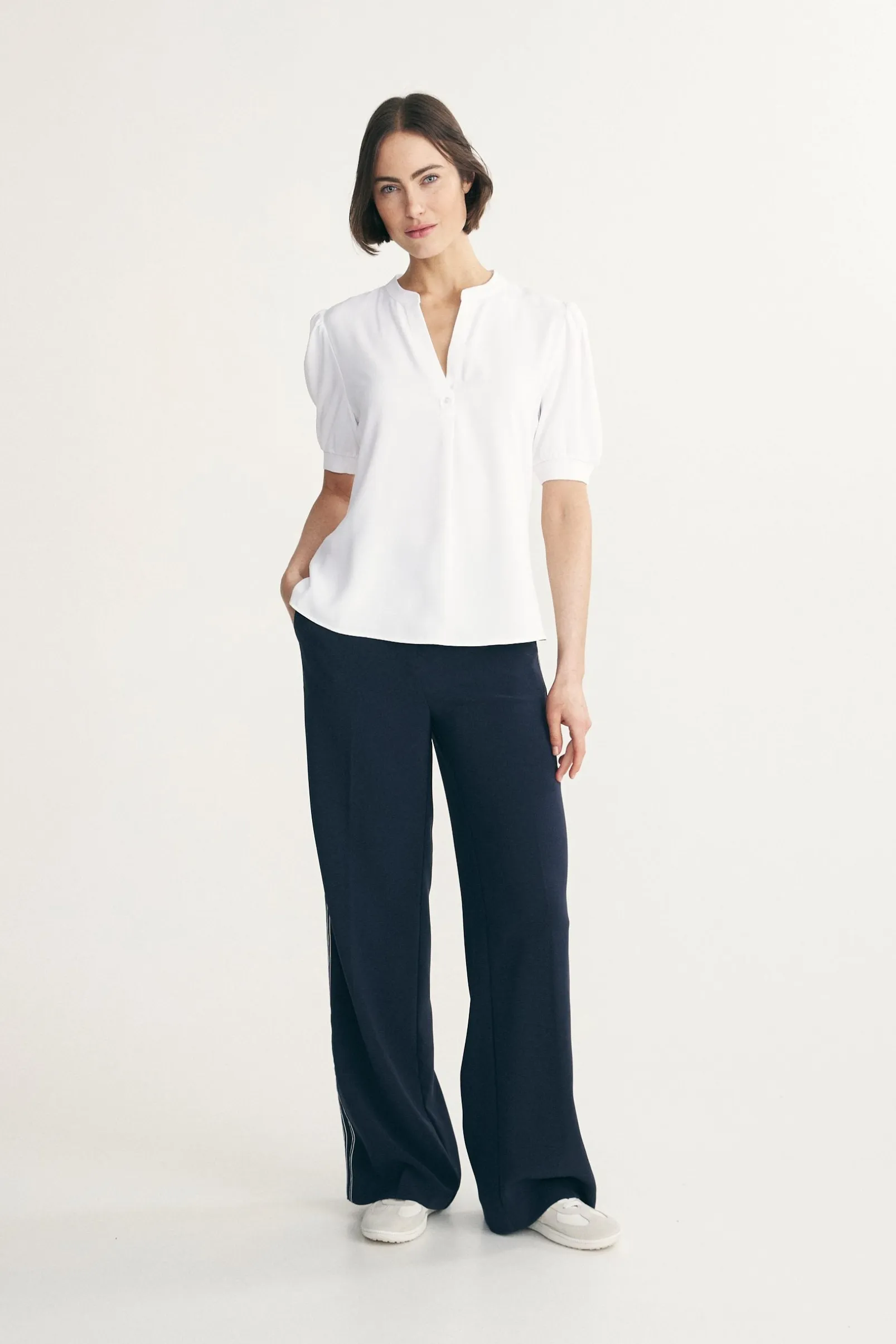 Jersey back blouse