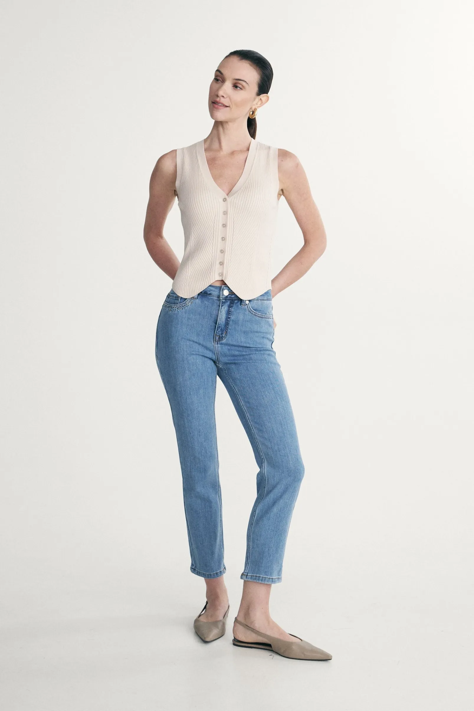 Knit vest