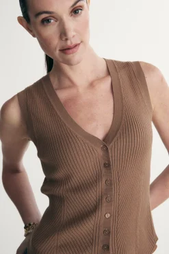 Knit vest