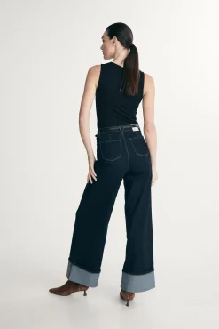 Knot detail sleeveless top
