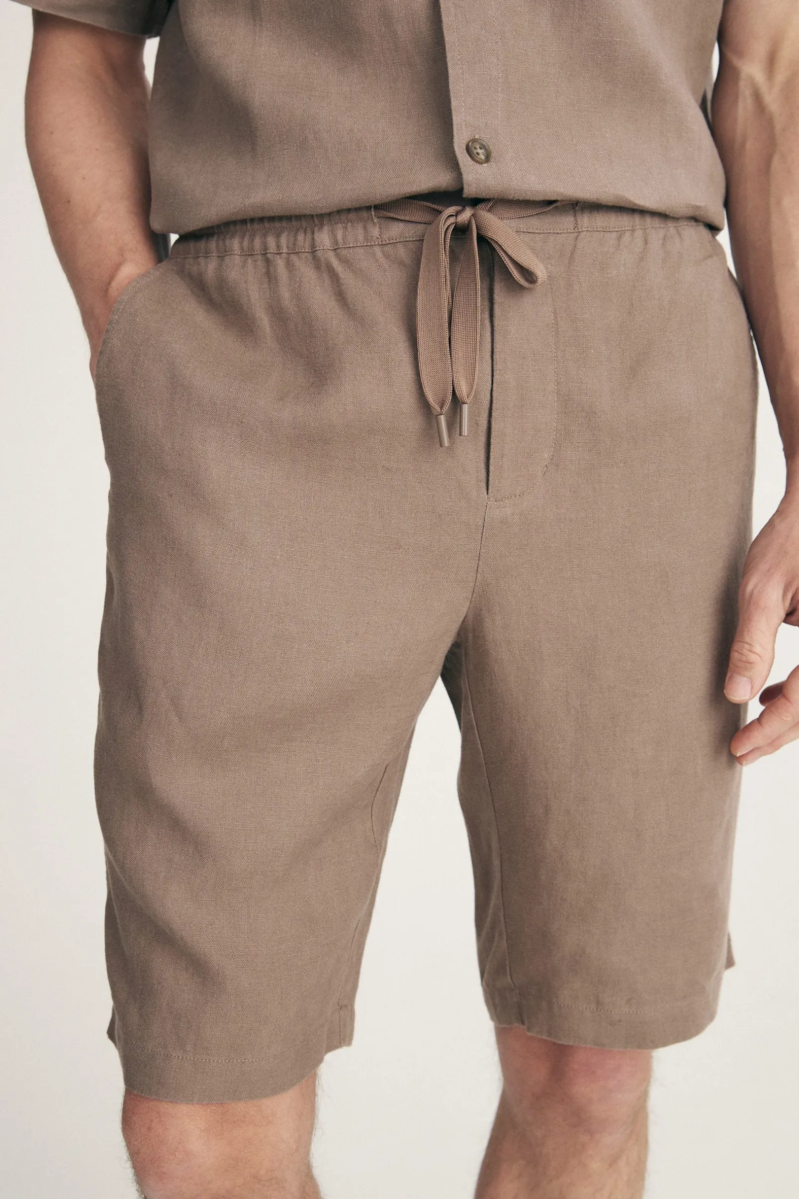 Linen bermuda with drawstring