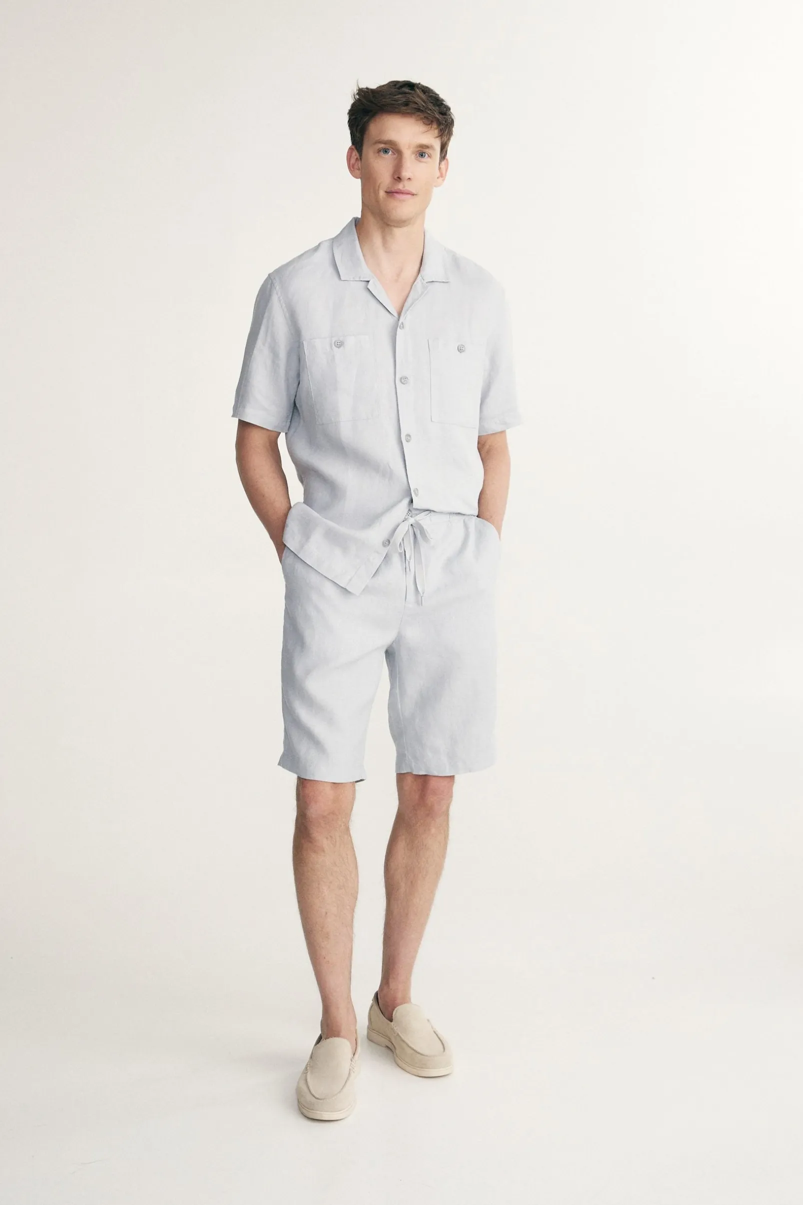 Linen bermuda with drawstring