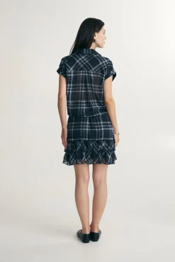 Loose plaid shirt
