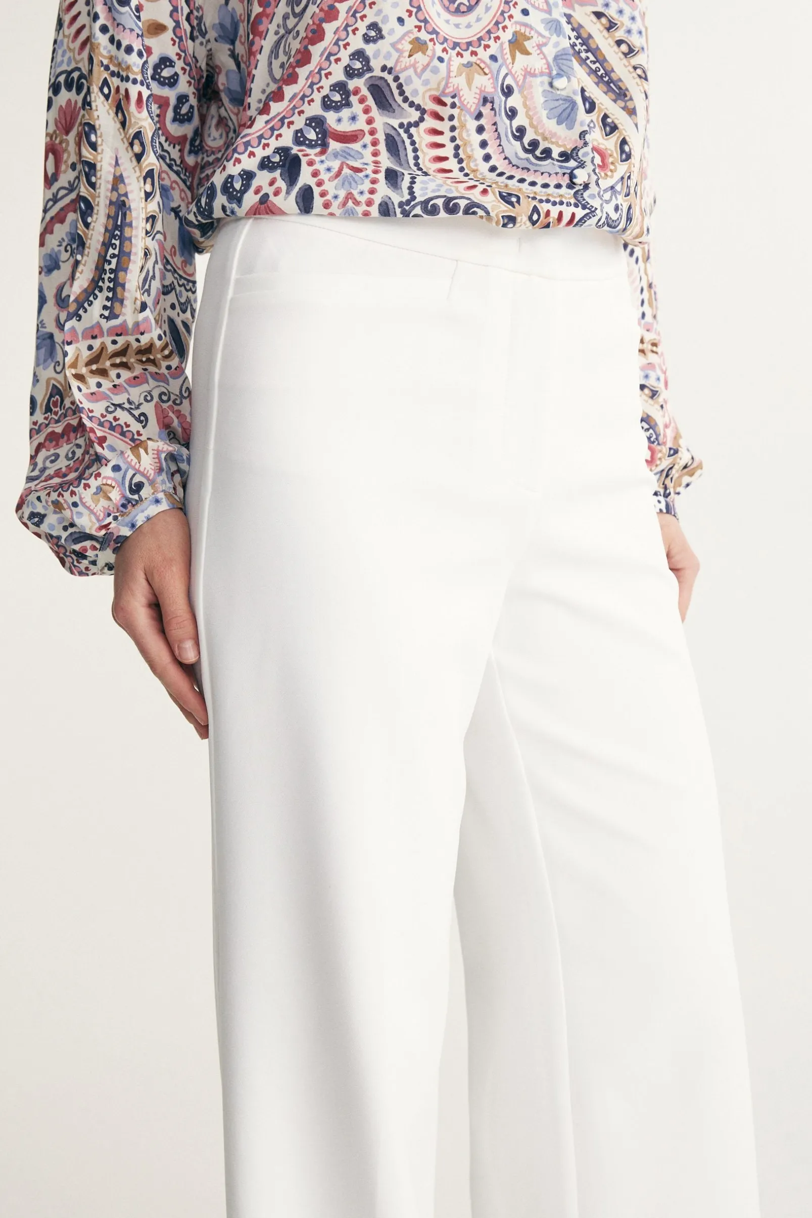 Modern pant