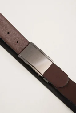 Plate buckle reversible leather belt