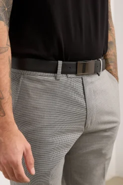 Plate buckle reversible leather belt