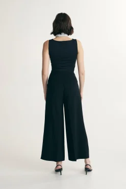 Pleated pants