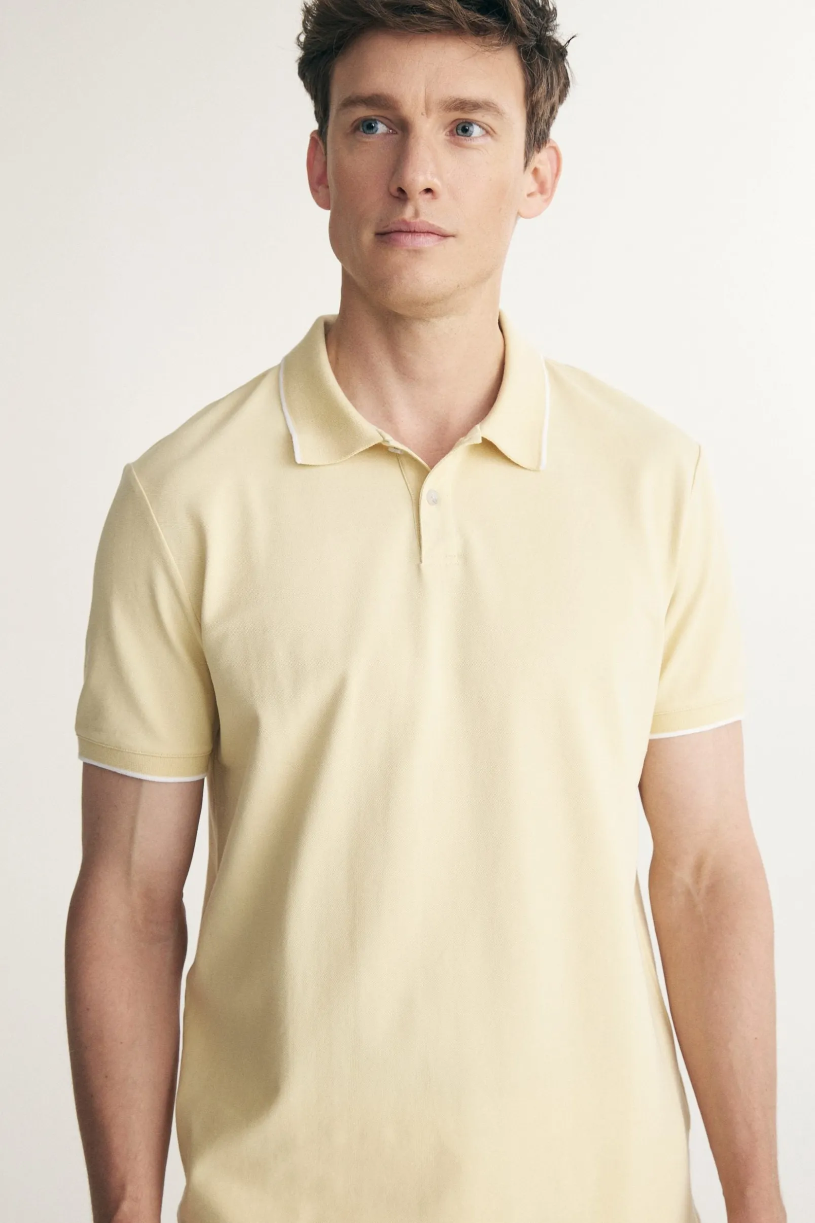 Polo with detail at collar