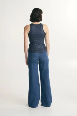 Ribbed sleeveless top