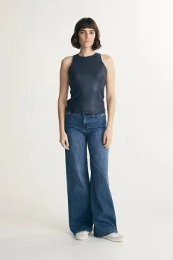 Ribbed sleeveless top