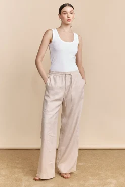 Ribbed tank top with scoop neck