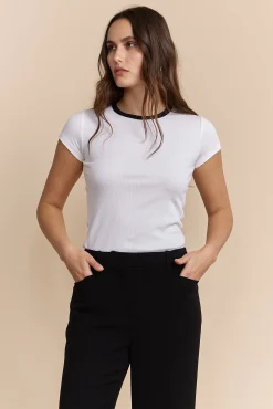 Ribbed t-shirt with crew neck