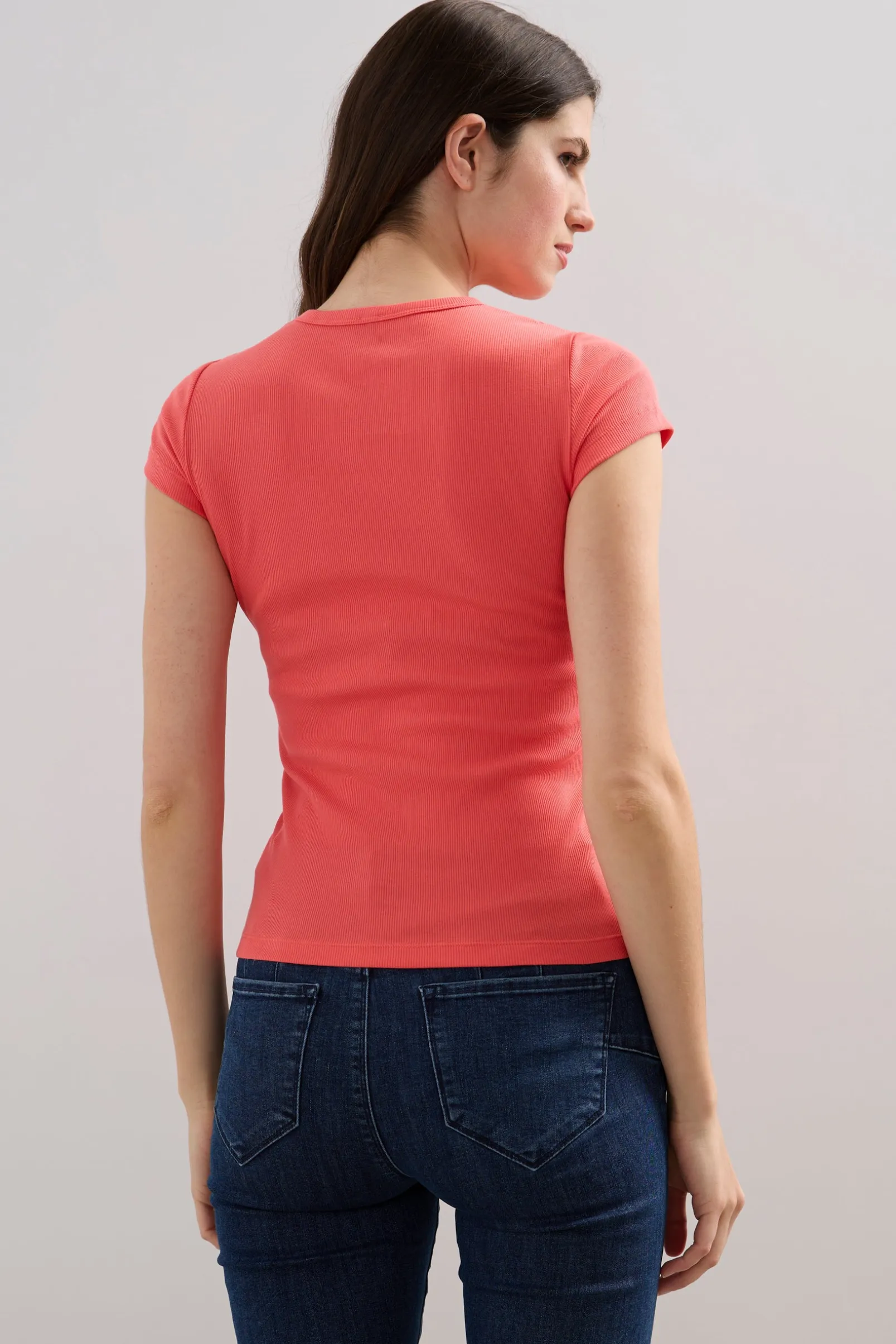 Ribbed t-shirt with crew neck