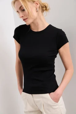 Ribbed t-shirt with crew neck