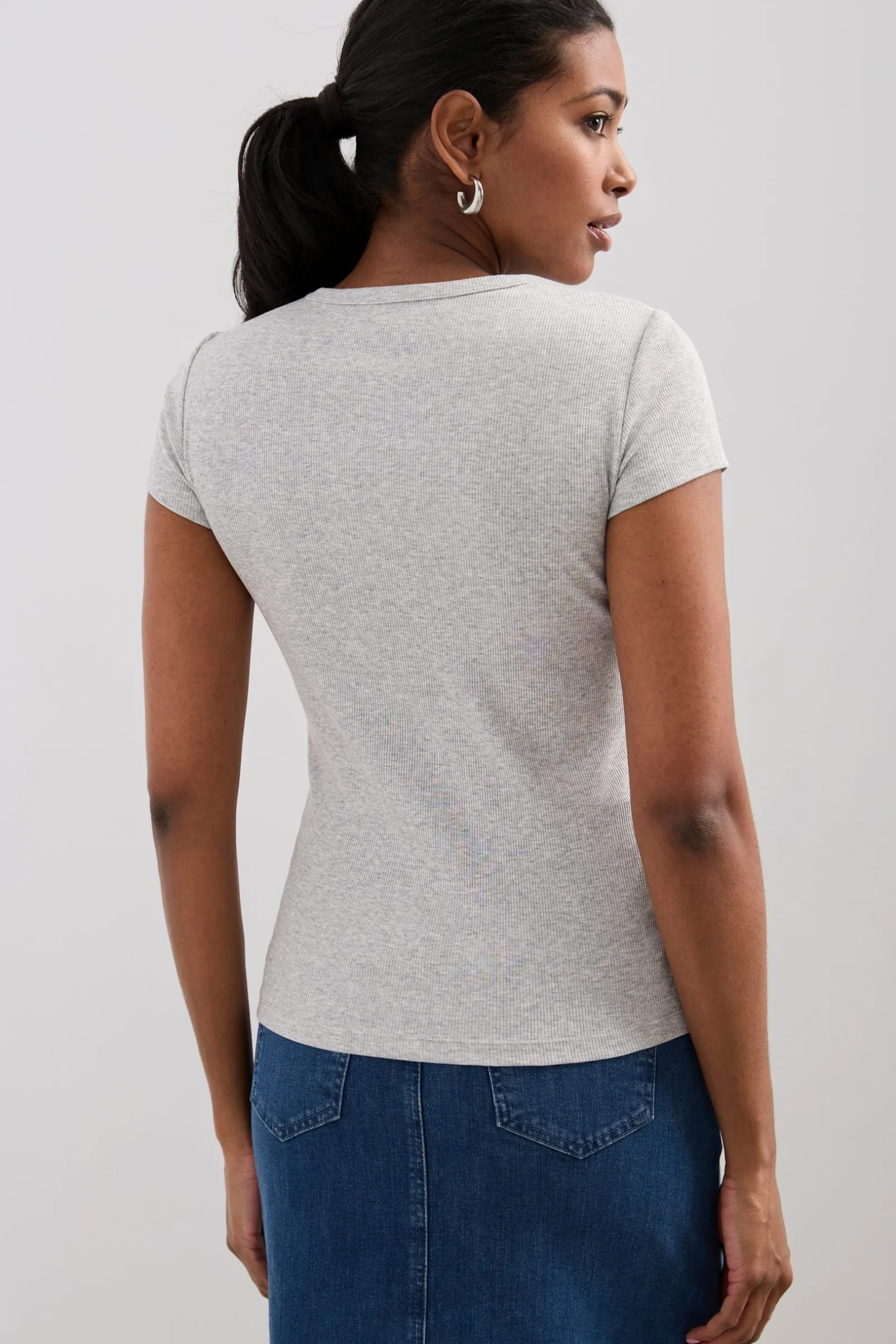 Ribbed t-shirt with crew neck